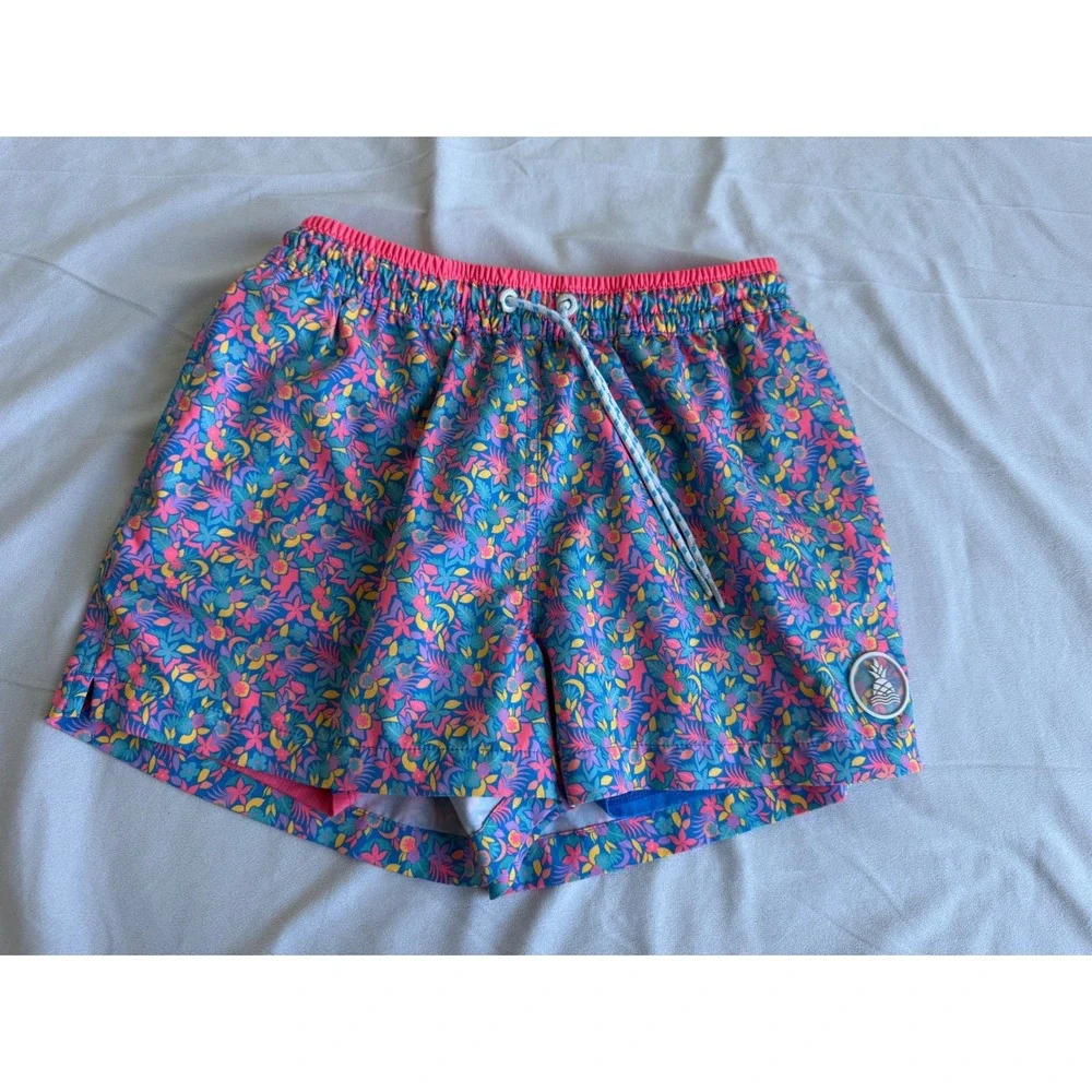 Chubbies Mens Tropical Floral Swim Trunks 4 Inch Inseam Blue Pink Small Preppy